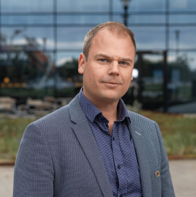 https://compera.no/wp-content/uploads/2025/04/Andreas-okt-2024-e1745845476835-min-e1747296091258.png